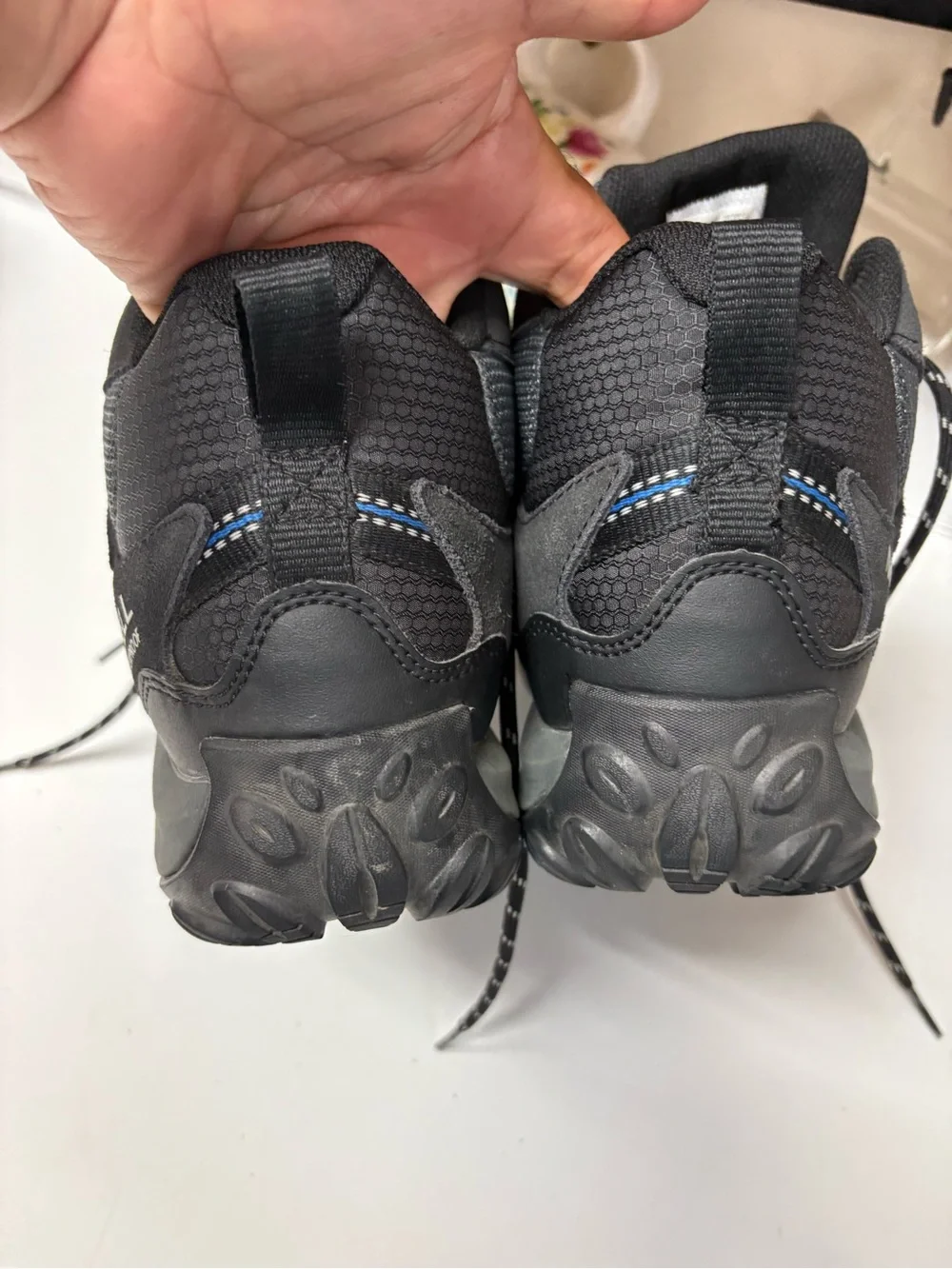 Merrell - West Rim - Men's Mid Walking Boot  size 10 Waterproof, Black & Blue